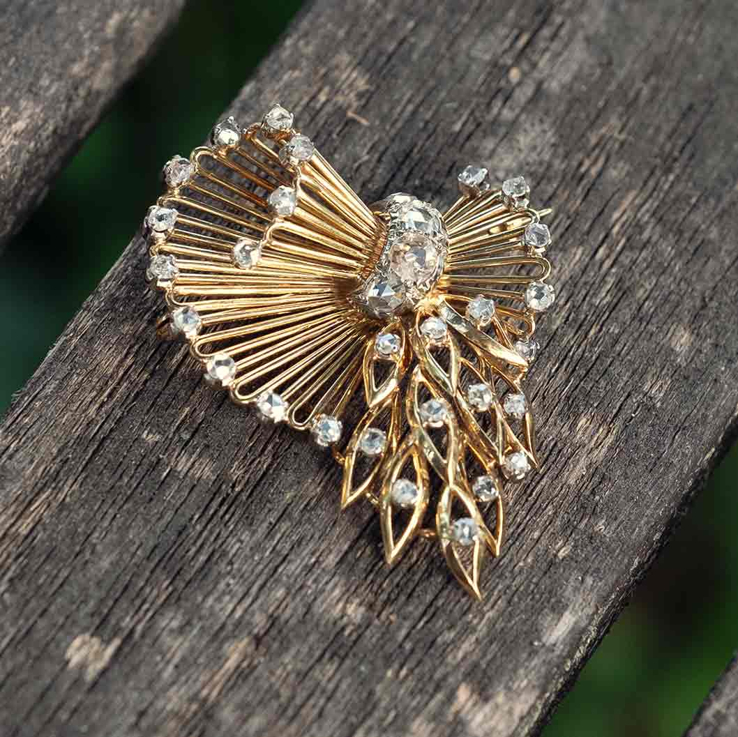 Gold & Diamond Bow shaped Brooch