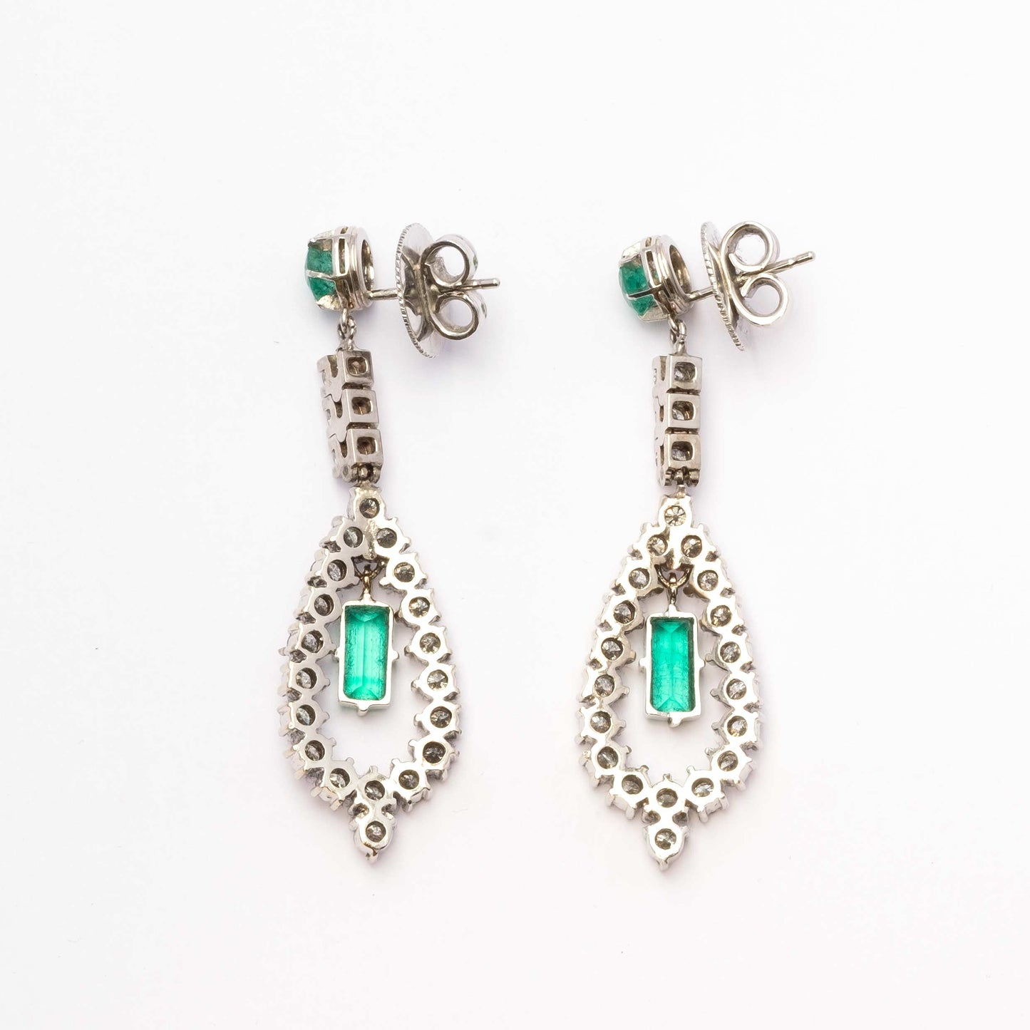 Pendant earrings with emeralds and diamonds
