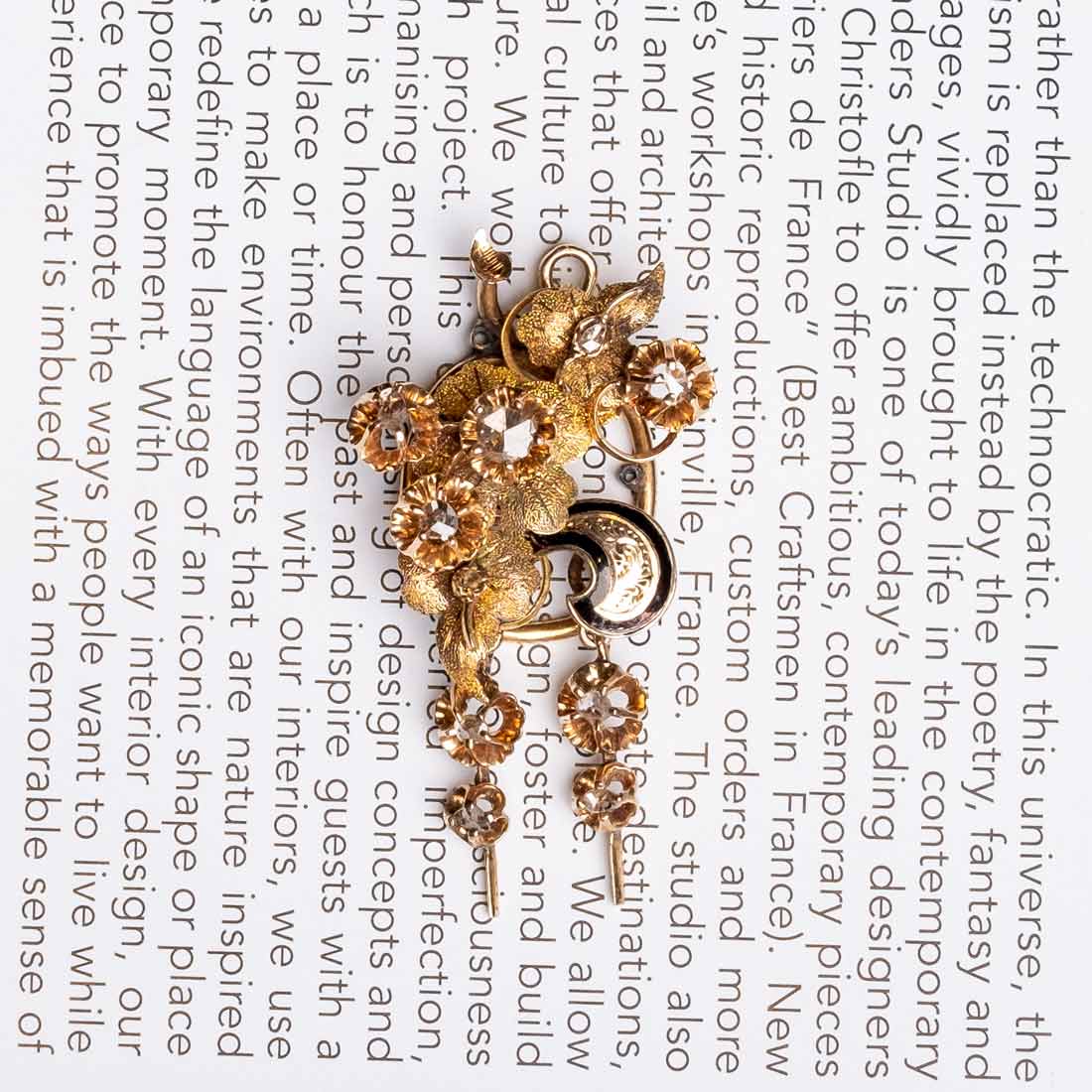 Antique gold pendant with rose cut diamonds