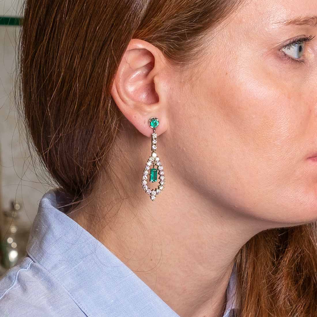 Pendant earrings with emeralds and diamonds
