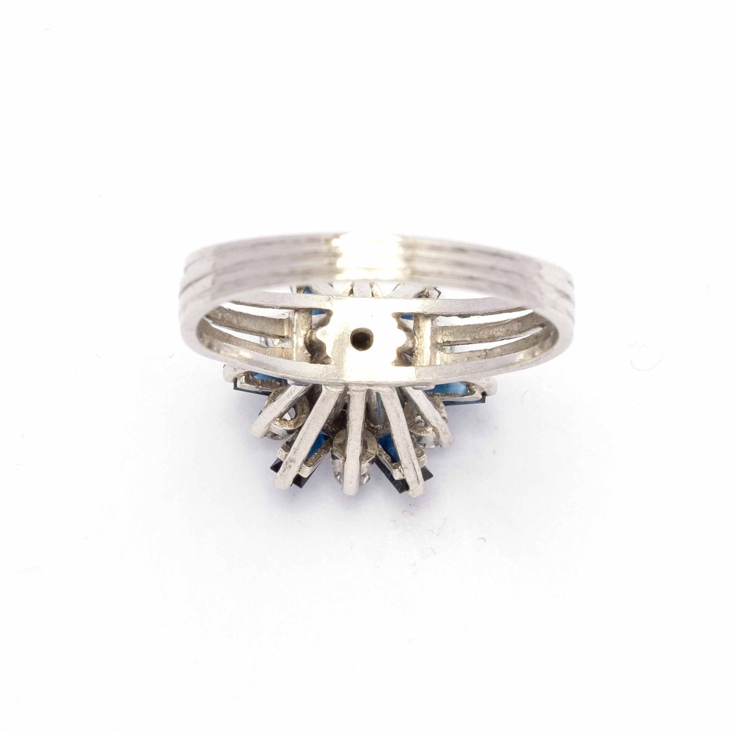 Vintage star ring with diamonds and sapphires