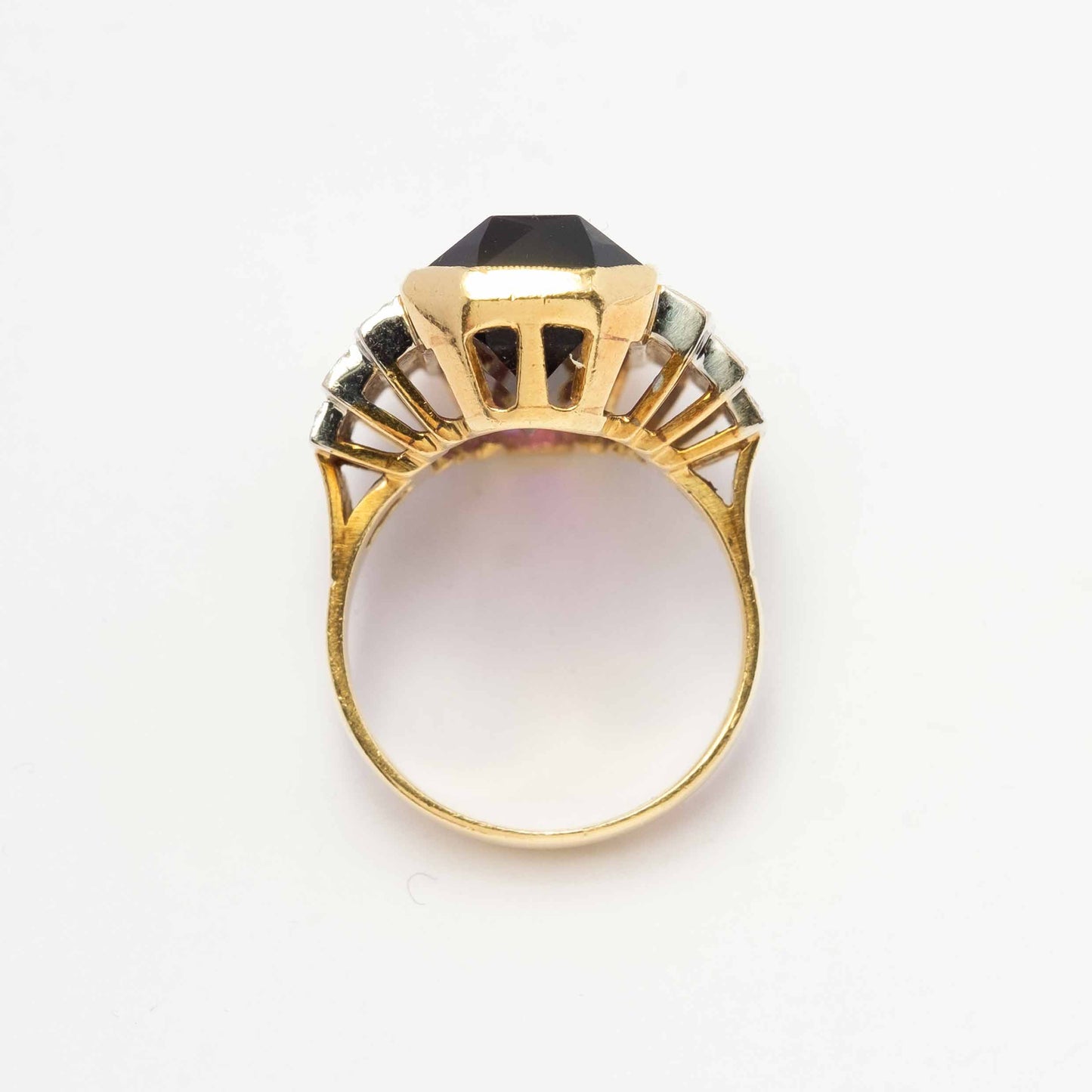 Vintage Cocktail ring with amethyst and diamonds