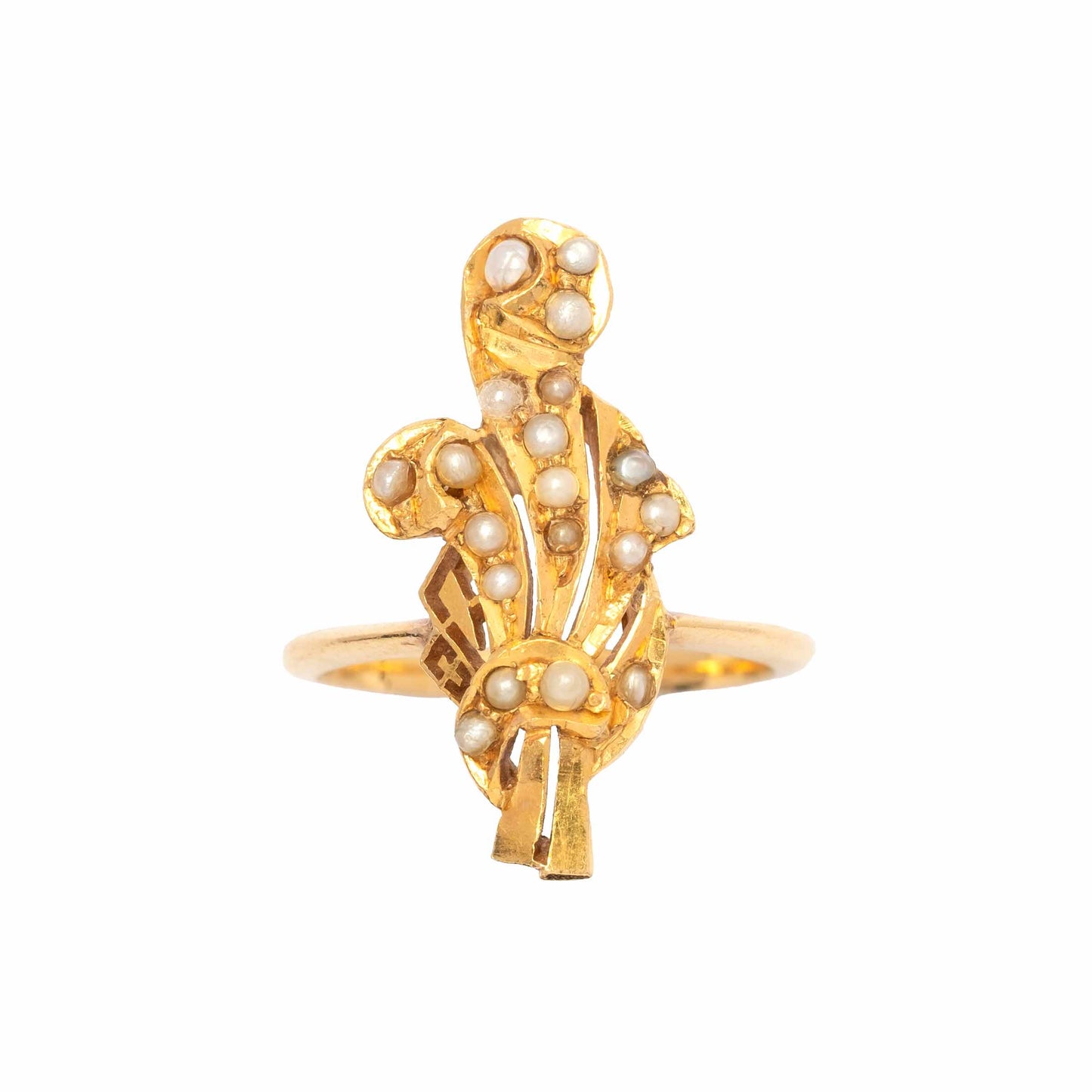 Vintage ring in gold with micro pearls