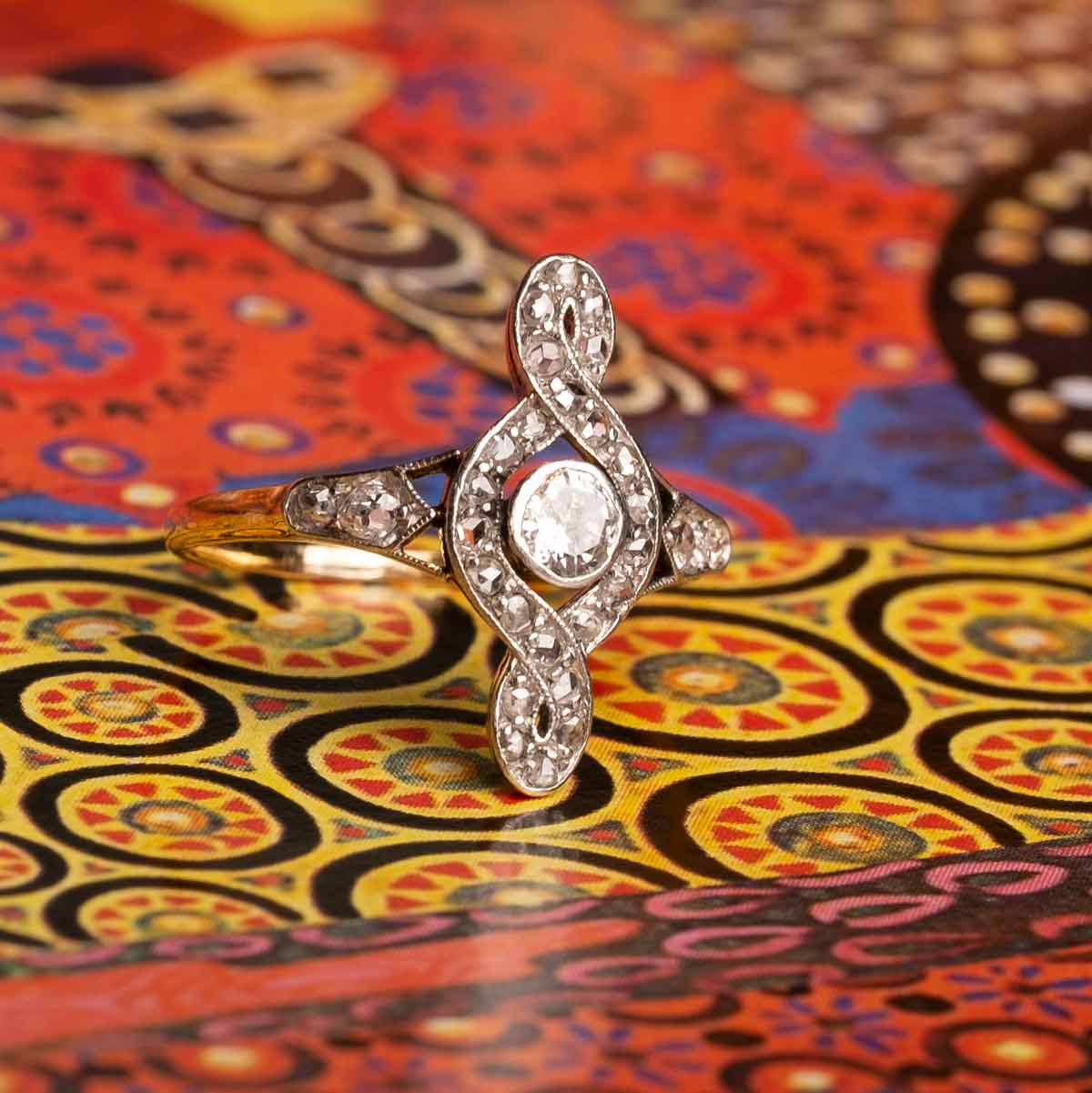 Deco ring with old cut diamonds