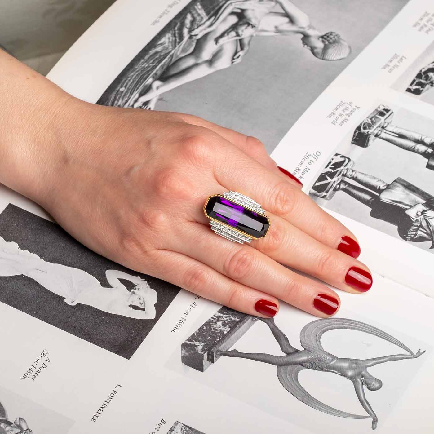 Vintage Cocktail ring with amethyst and diamonds