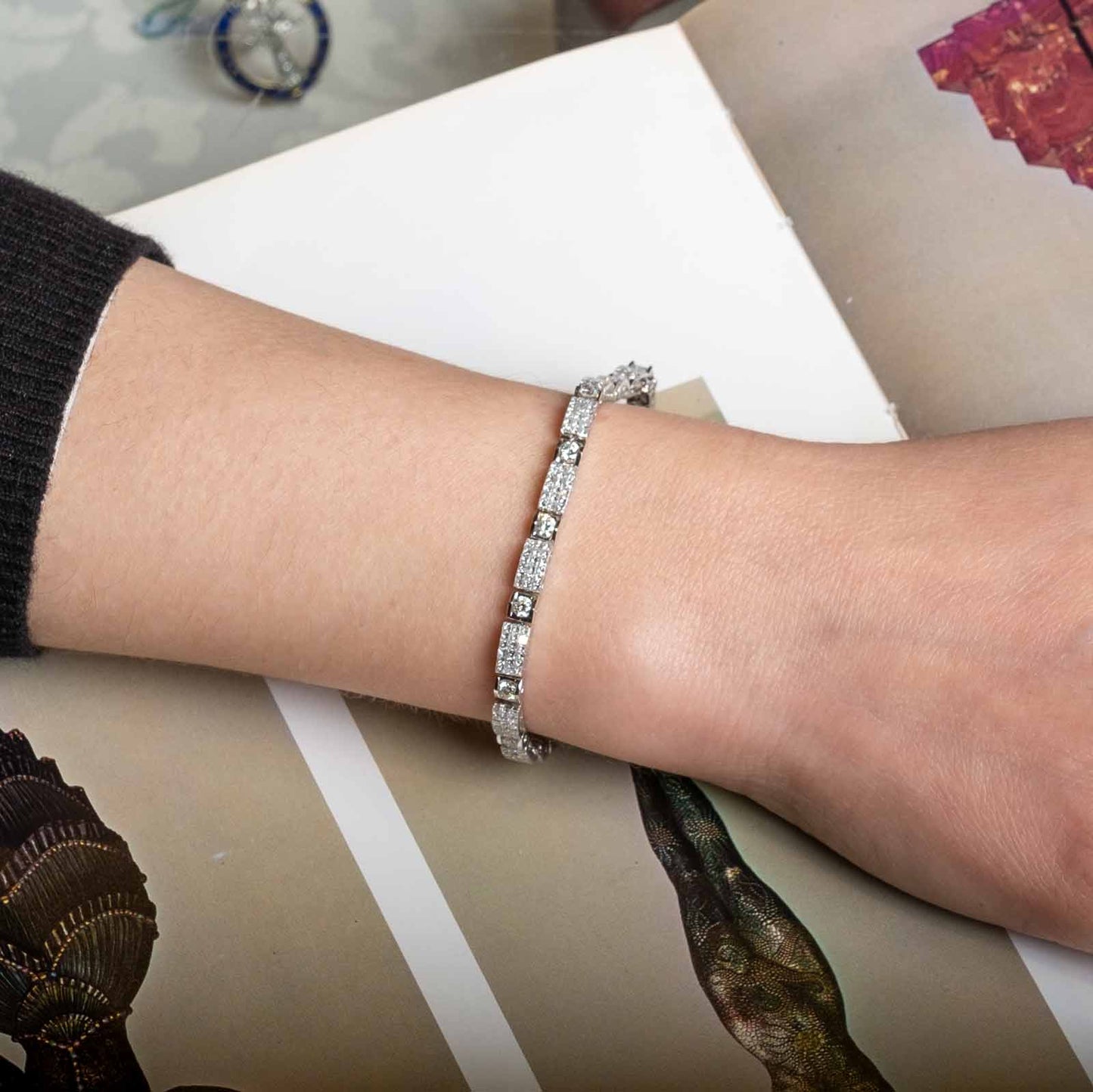 White gold bracelet invisible set diamonds