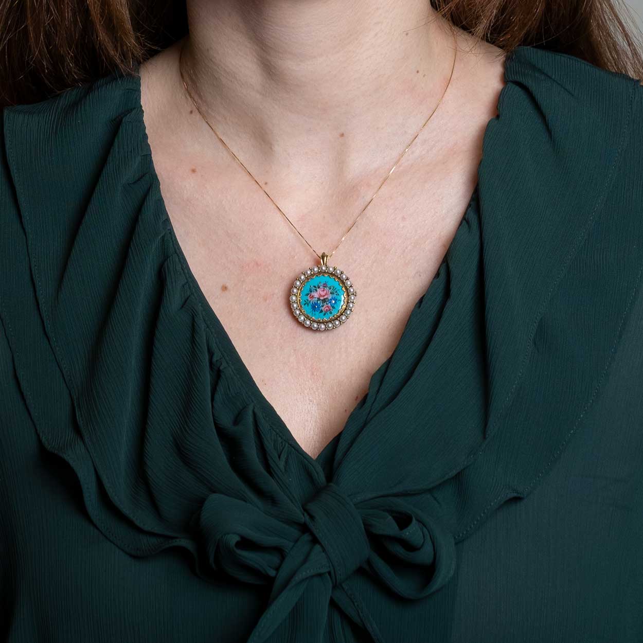 Floral brooch and pendant with polychrome enamels and pearls