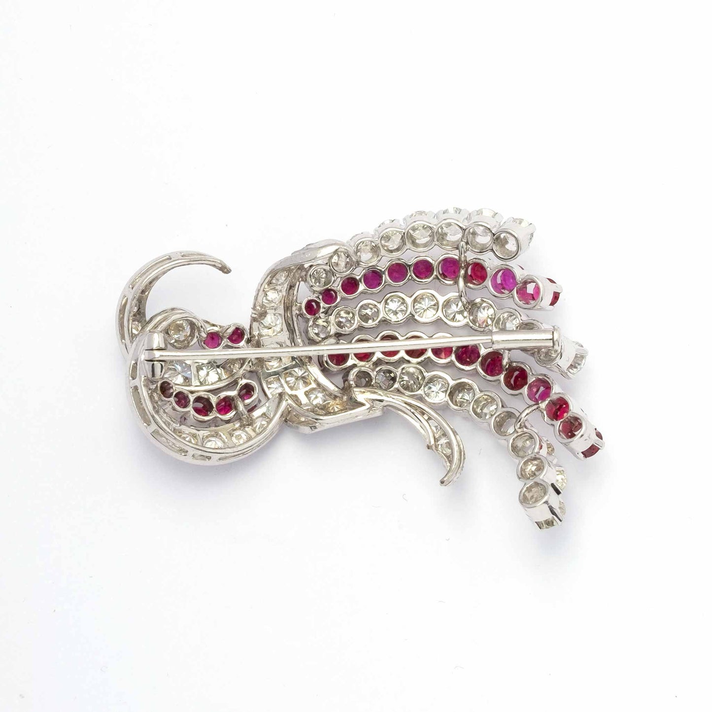 Important 1960s White Gold Brooch with High-Quality Diamonds & Intense Red Rubies