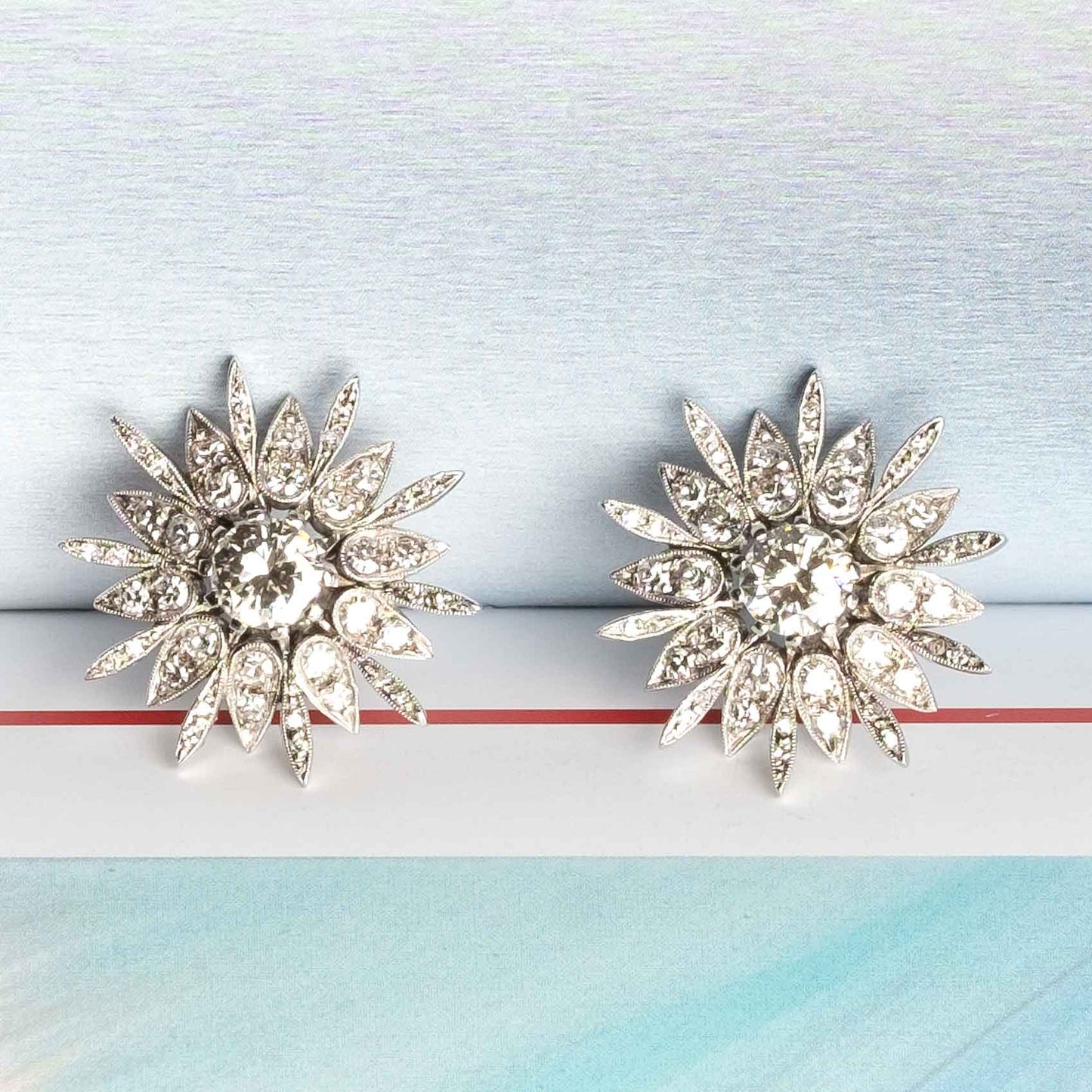 Important Vintage 1960s/70s Earrings in 18ct White Gold with Diamonds
