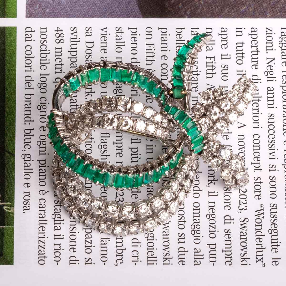 1960s White Gold Brooch with Diamonds & Emeralds