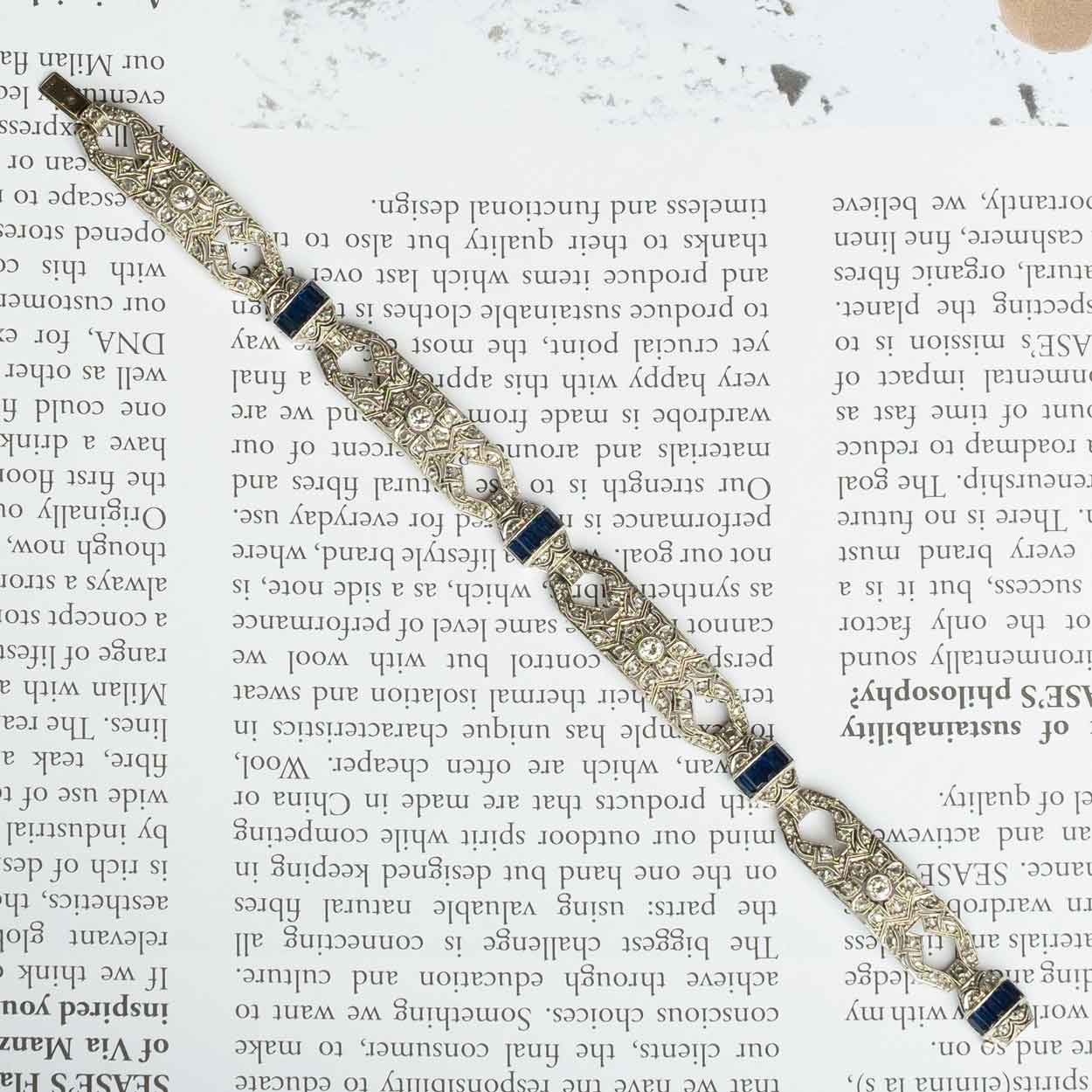 Art Deco Bracelet with Diamonds in 18ct white gold
