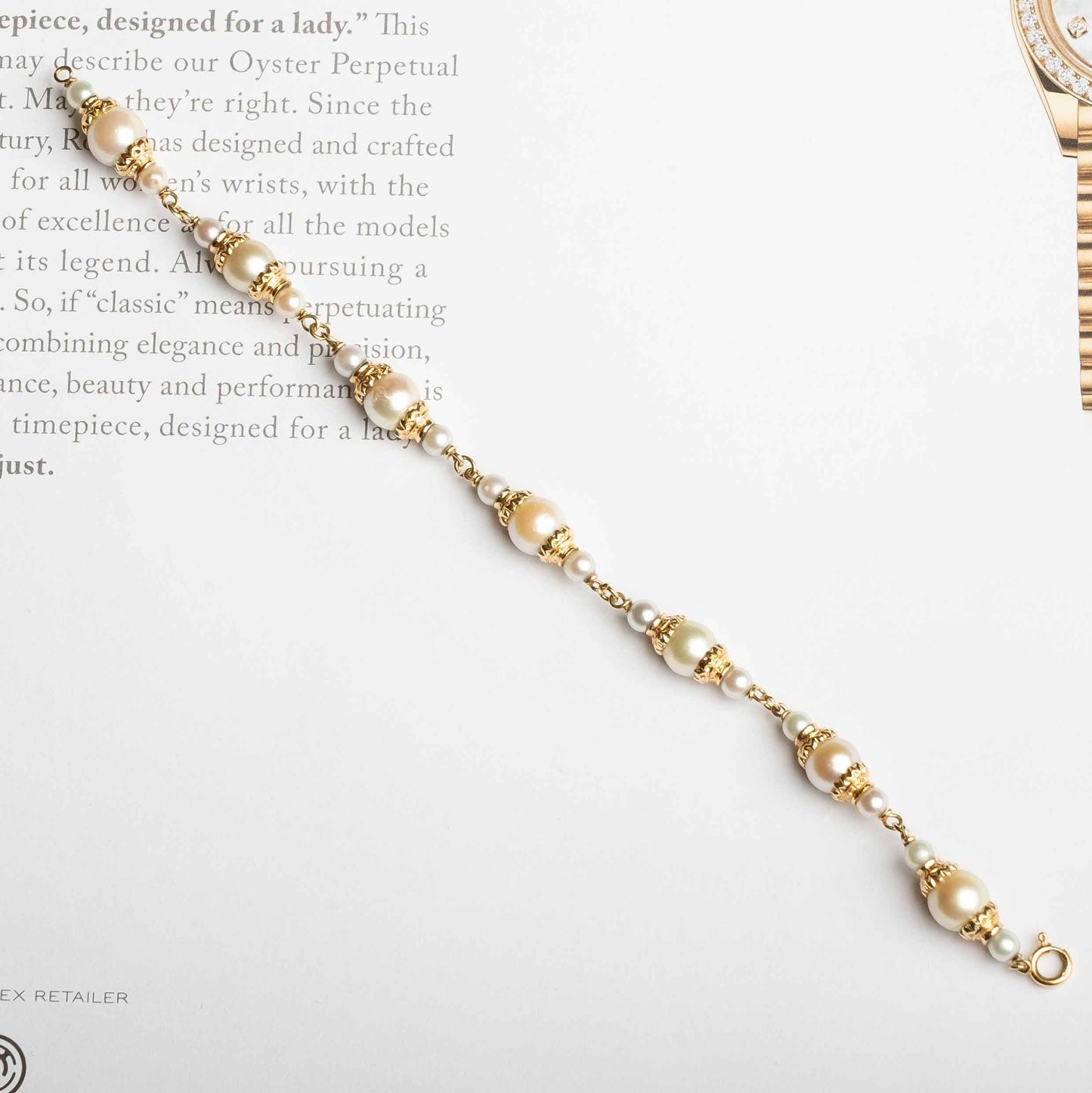 Finely Crafted Vintage 18ct Gold Bracelet with Cultured Pearls