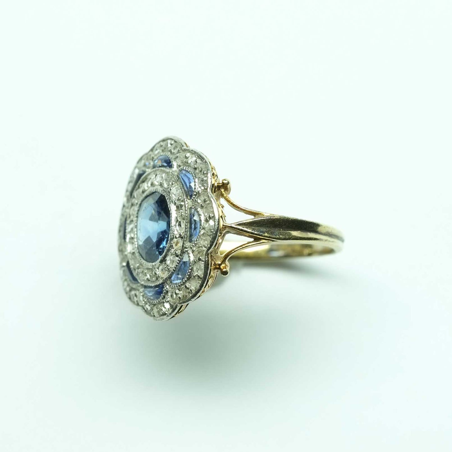 Deco period sapphires and diamonds ring