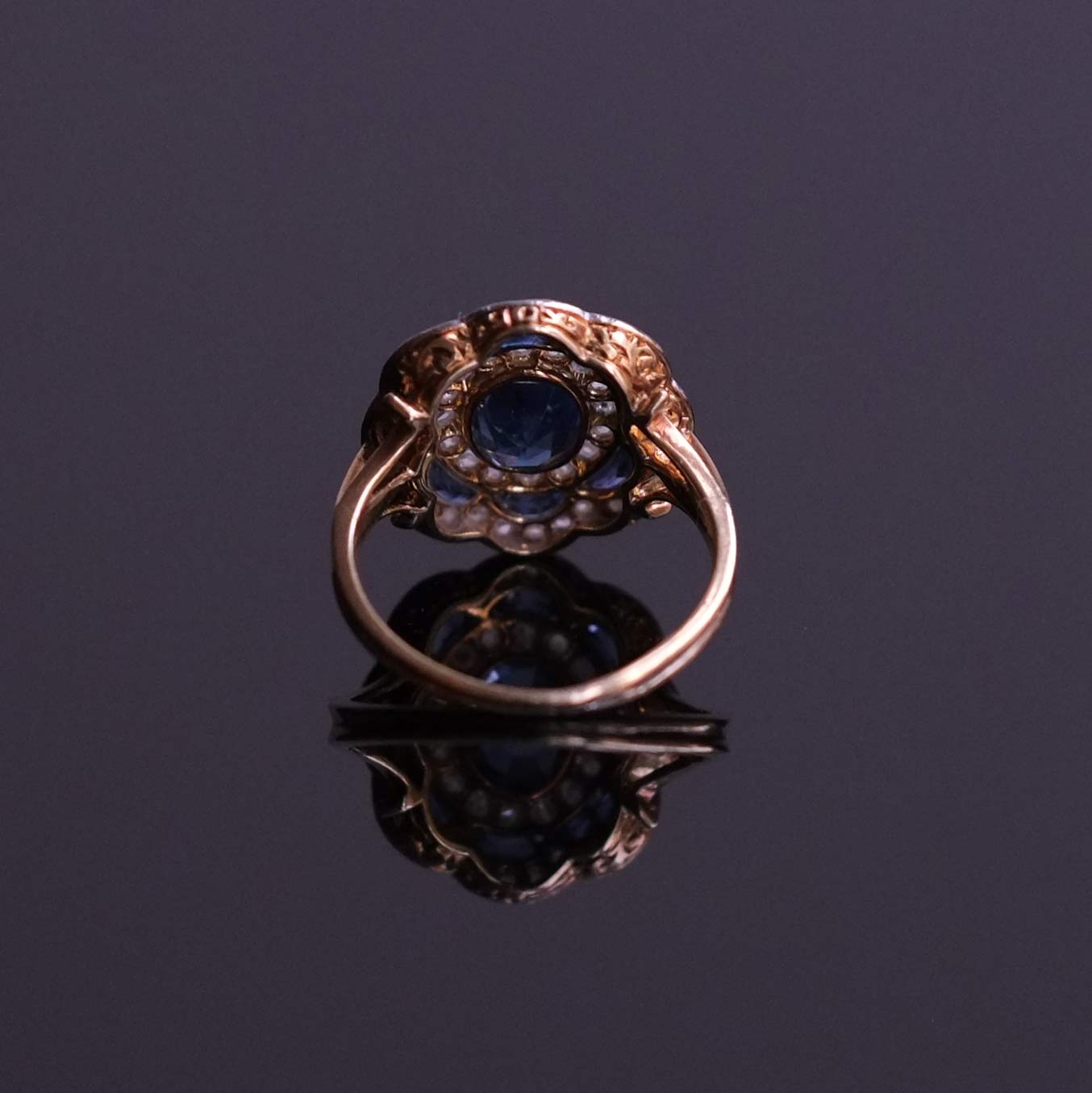 Deco period sapphires and diamonds ring