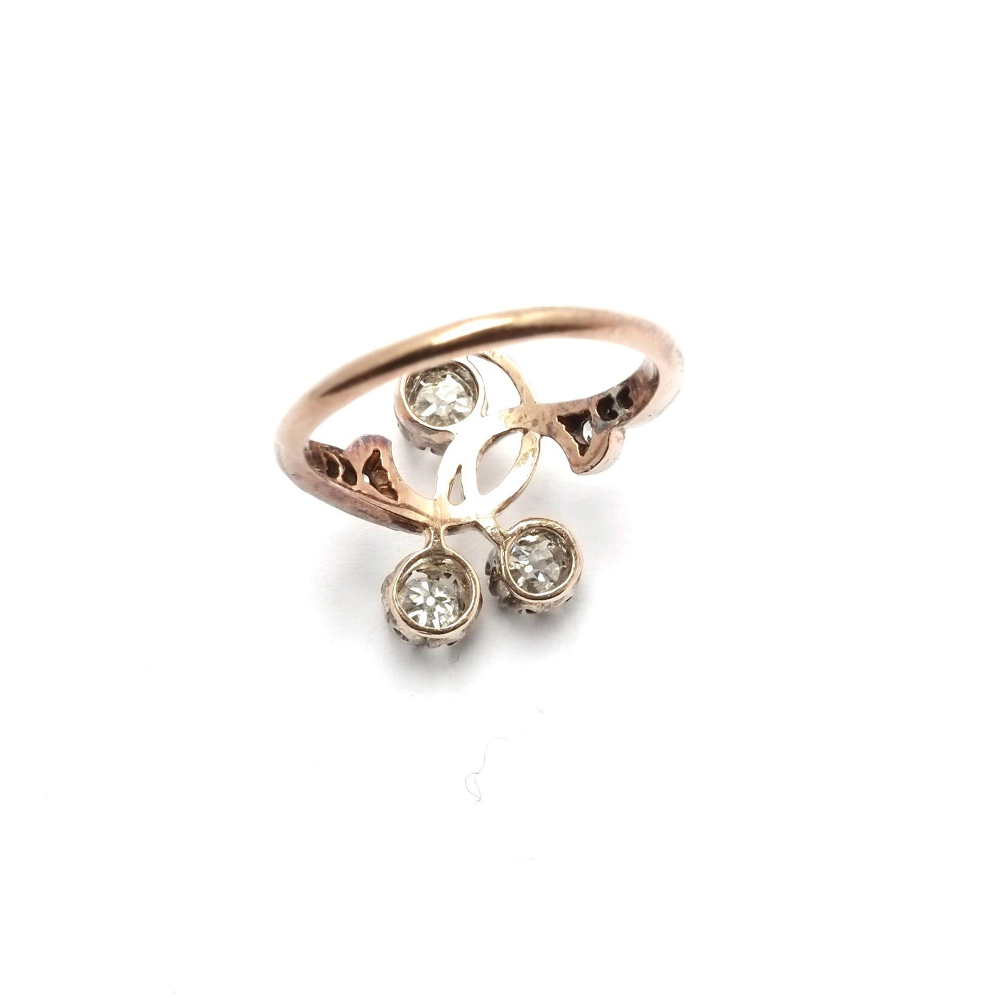 Art Nouveau 3 Diamond Ring