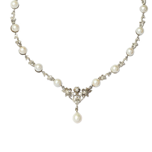 1940s Vintage 18ct White Gold Necklace with Japanese Cultured Pearls and Diamond