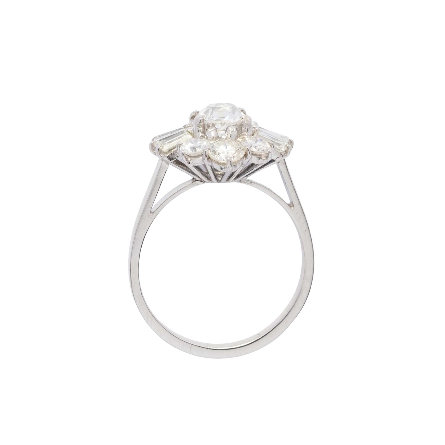 Anello Anni ’60 in Oro Bianco 18ct con Diamanti – Centrale Taglio Cuscino