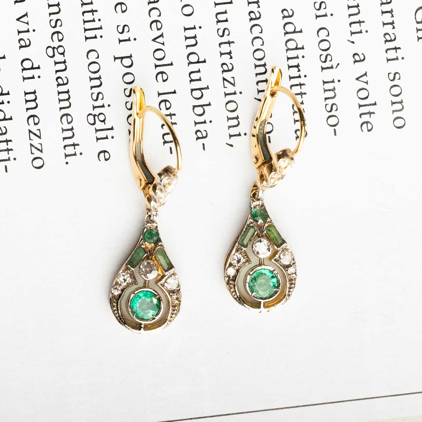 1930s Art Deco Gold and Platinum Earrings with Diamonds and Natural Emeralds