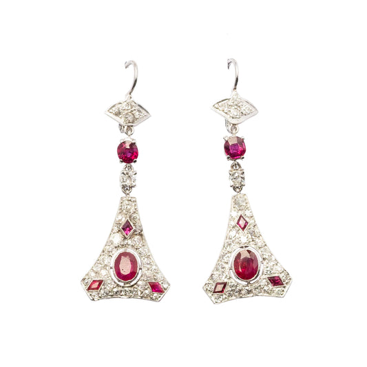 Importanti Orecchini Déco in Platino e Oro 18ct con Rubini Burma e Diamanti